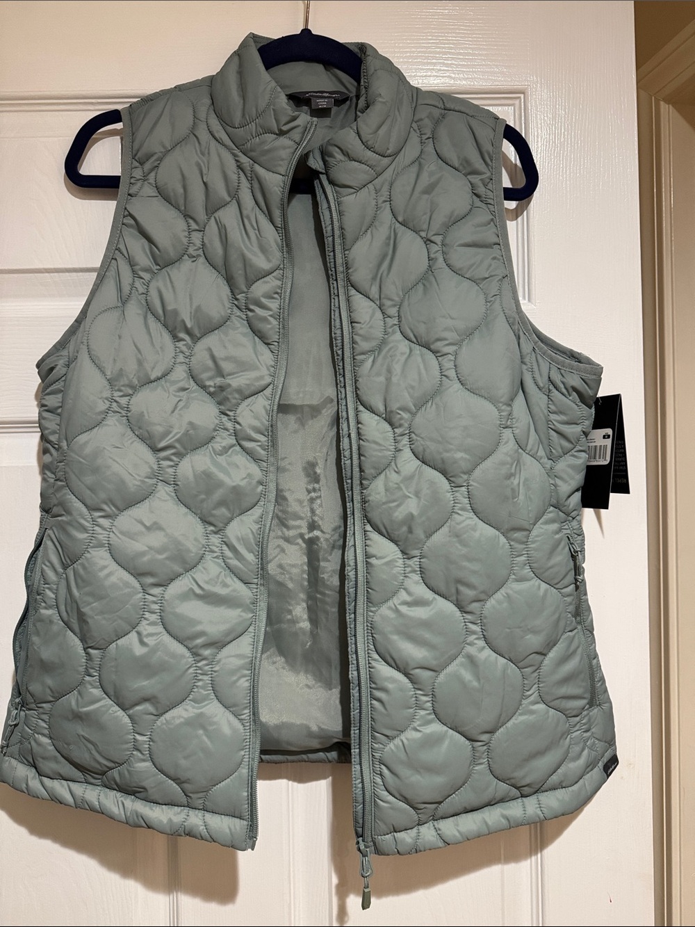 NWT Eddie Bauer Women's Quilted Vest in Light Sage. Soft and comfortable.